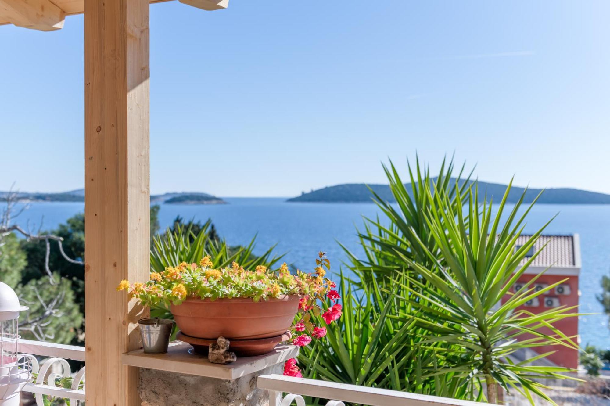 Blue Paradise Apartman 2 Sevid Exterior foto